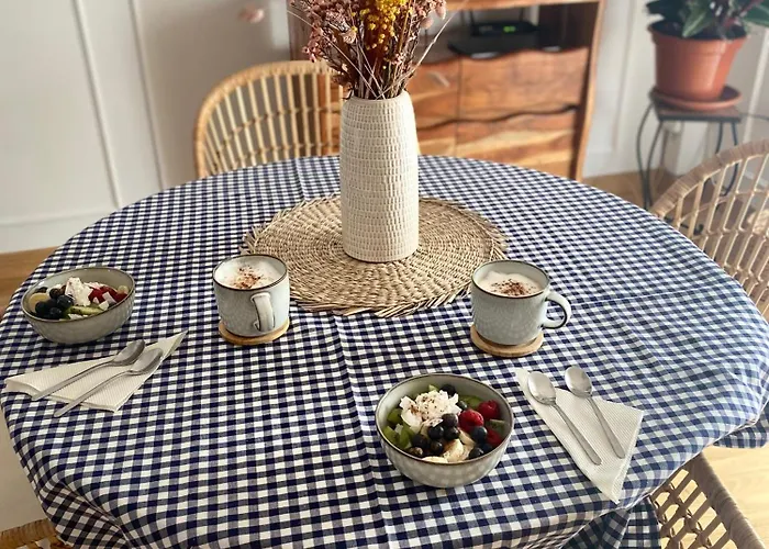 El Carabinero Wifi Ac Familias Y Parejas Коніль-де-ла-Фронтера